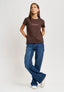 T-shirt scritta ricamata “pausa” - NOCCIOLA