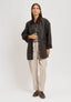 T-shirt girocollo a righe - MARRONE
